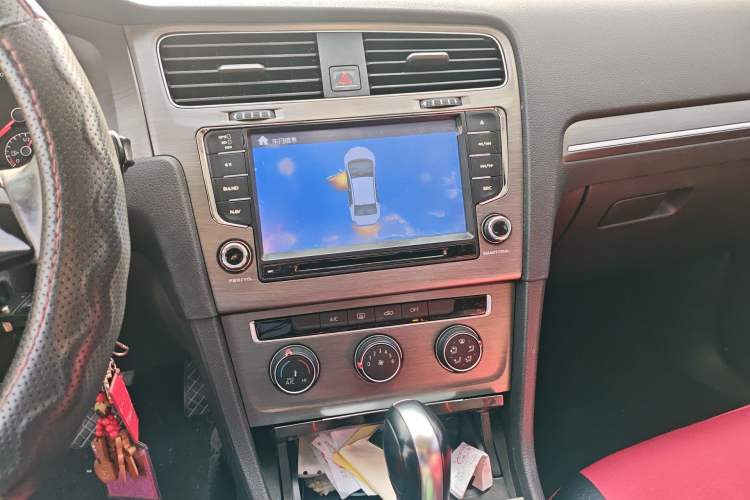 Used Volkswagen Golf 2015 1.6L Automatic Comfort Model Audio And AC Panel