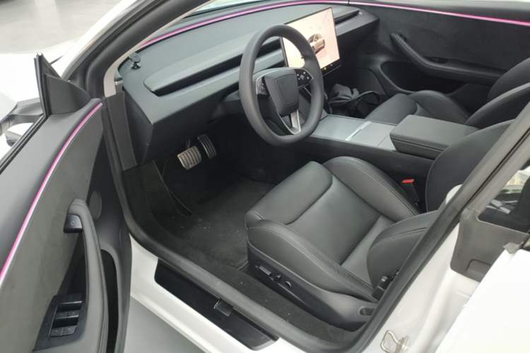 Used Tesla Model 3 2024 High-Performance All-Wheel-Drive Version
