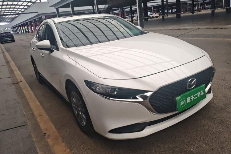 Used Mazda Mazda 3 Axela 2021 1.5L Automatic Luxury Version
