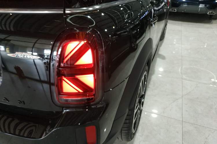 Used MINI JCM COUNTRYMAN 2022 2.0T JOHN COOPER WORKS ALL-IN Exterior 3