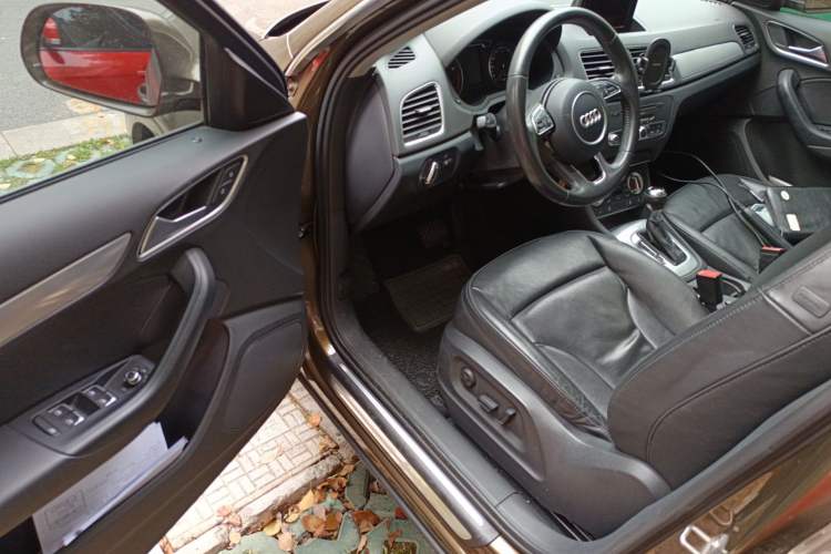 Used Audi Q3 2015 35 TFSI Comfort Model