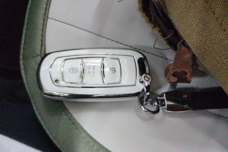 Used Geely Galaxy Panda 2025 210km Panda Rider Vehicle Key