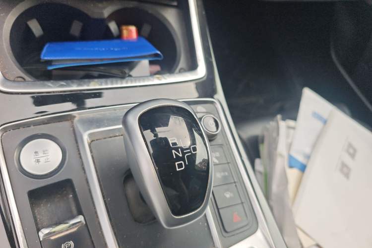 Used BYD Qin Pro New Energy 2019 DM Super Edition 1.5TI Automatic Smart Connect Enjoyment Model China VI Standard Gear Lever