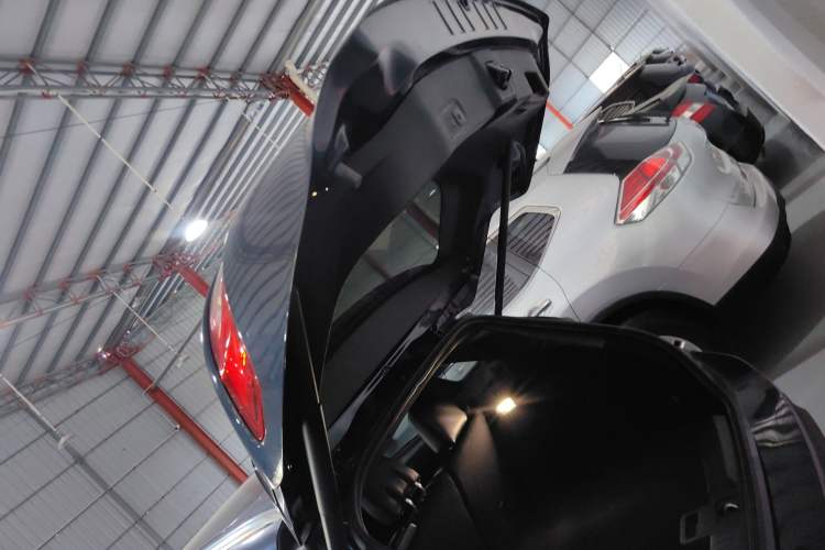 Used Lincoln MKC 2014 2.0T Two-Wheel Drive Deluxe Edition