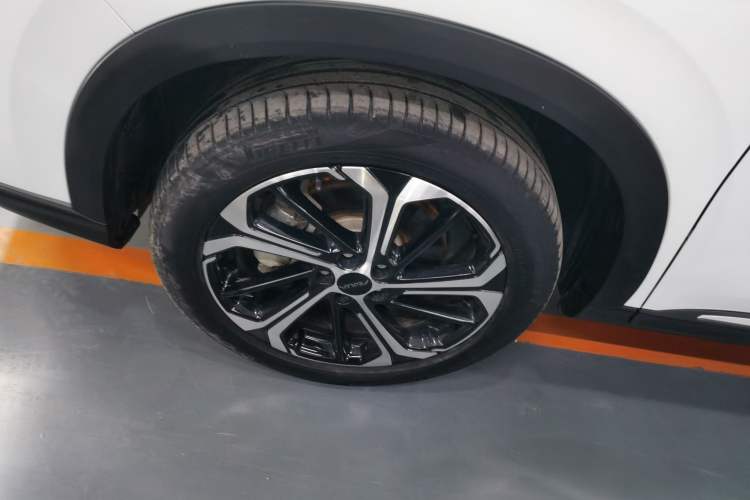 Used Dongfeng Aeolus Huge 2022 Mach Dual-Motor 1.5T MHD Dare-to-Dream Edition
