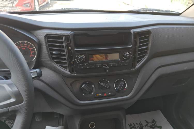 Used Wuling Hongguang V 2022 1.5L Jingqu Edition Electric-Assist LAR