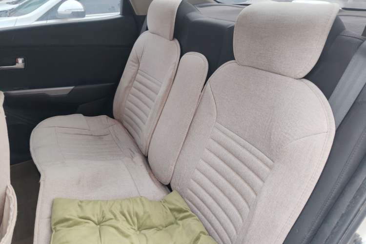 Used Kia K2 2015 Sedan 1.4L MT GLS