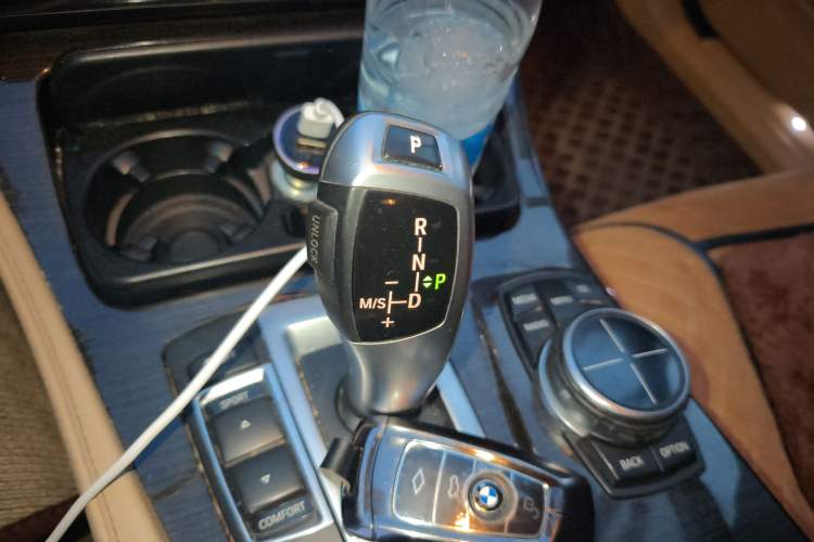 Used BMW 5 Series 2013 530Li Leading Model