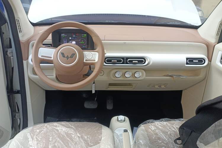 Used Wuling Hongguang MINIEV 2024 3rd Generation 215km Youth Edition