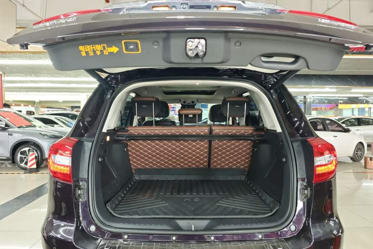 Used Haval H8 2017 2.0T Diesel Two-Wheel Drive Smart Edition
