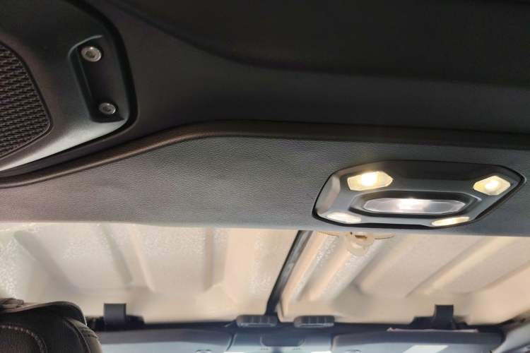 Used Jeep Wrangler 2019 2.0T Rubicon Four-Door Version China V Emission Standard
