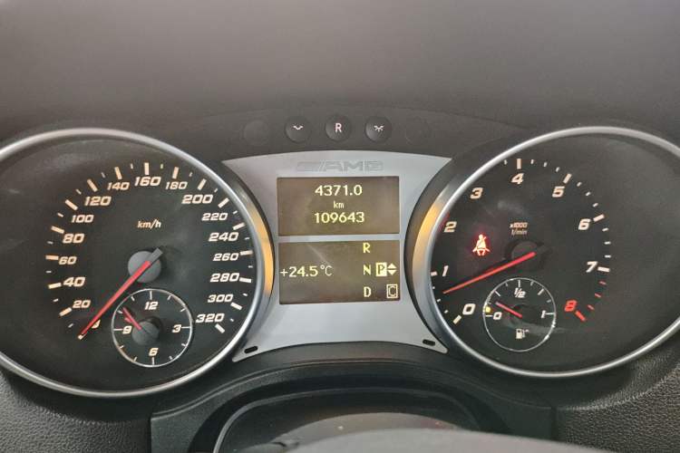 Used Mercedes-Benz M-Class AMG 2011 AMG ML 63 Instrument Cluster