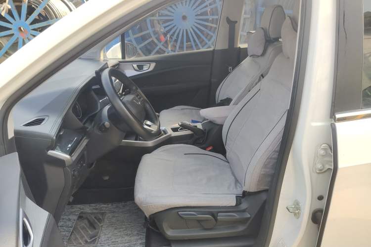 Used Wuling Jiachen 2022 1.5L Manual Enjoyment Elite Model Left Front Seat