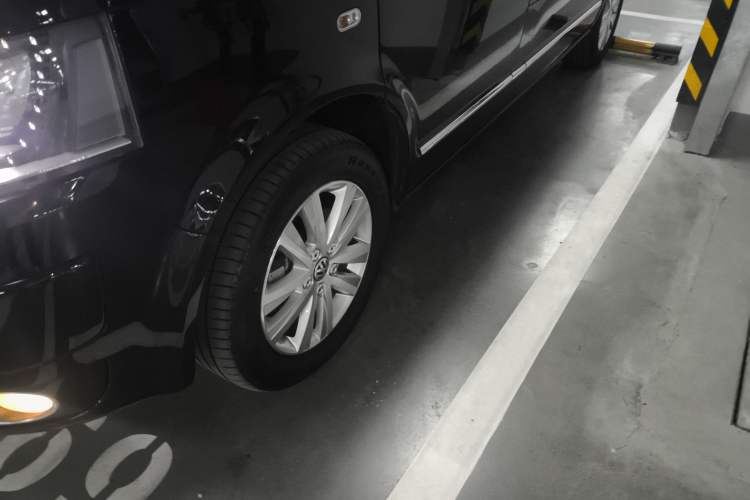 Used Volkswagen Multivan 2012 2.0 TSI Two-Wheel-Drive Luxury Edition Left Front Wheel Hub