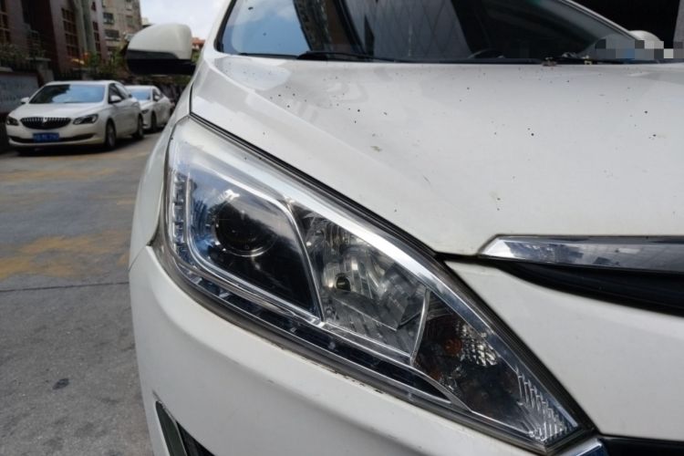 Used Luxgen U6 SUV 2014 1.8T Fashion Edition Right Front Headlight