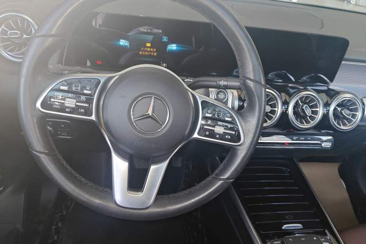 Used Mercedes-Benz GLB 2021 GLB 200 Dynamic Edition