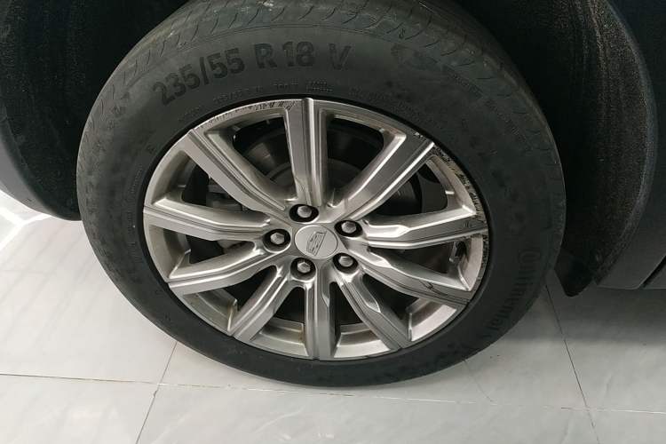 Used Cadillac XT4 2018 28T Two-Wheel Drive Tech Version