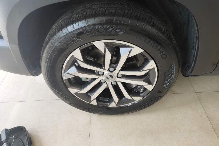 Used Haval DARGO 2022 1.5T DCT Two-Wheel Drive Border Collie Edition Left Front Wheel Hub