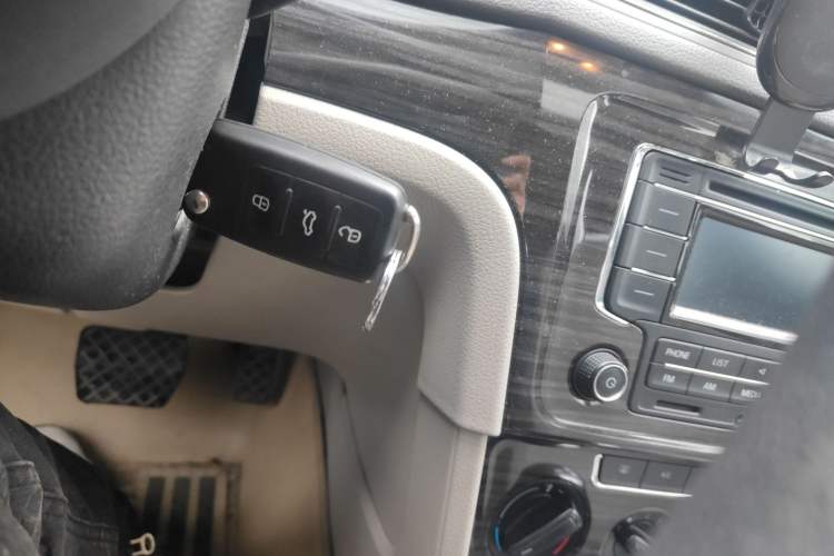 Used Volkswagen Gran Lavida 2013 1.6L Automatic Comfort Model
