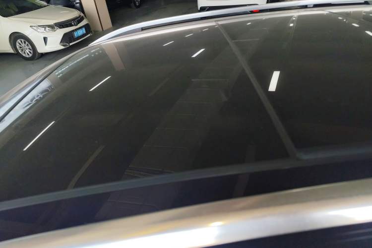 Used Volkswagen T-ROC 2021 280TSI DSG Two-Wheel Drive Comfort Connect Edition