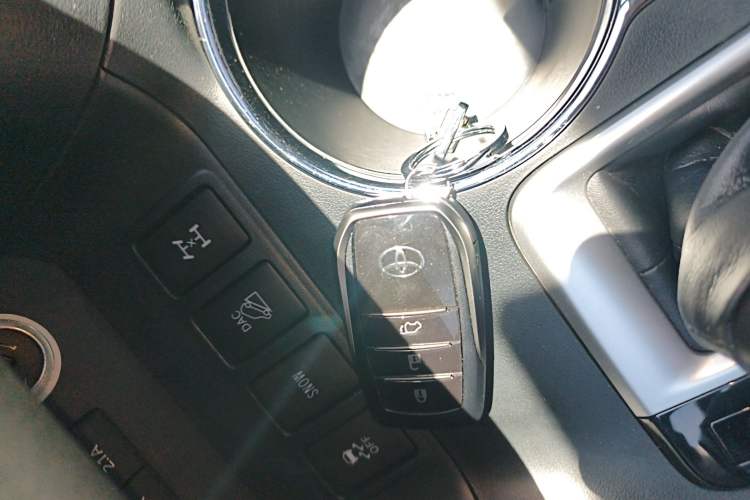 Used Toyota Highlander 2018 2.0T Four-Wheel Drive Prestige Version 7 Seats China VI Standard
