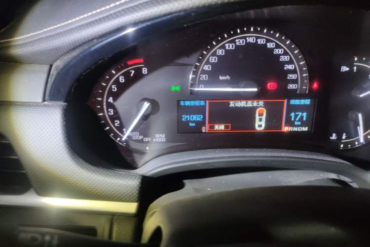 Used Cadillac XTS 2018 28T Tech Edition Odometer Close Up