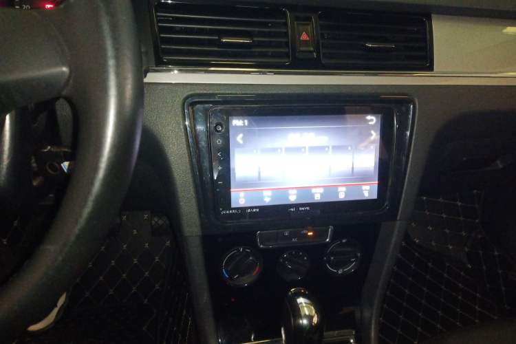 Used Volkswagen Bora 2015 Qihui Edition 1.6L Automatic Fashion Model