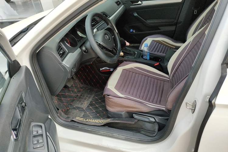 Used Volkswagen Lamando 2018 230TSI DSG Fashion Edition Driver Seat