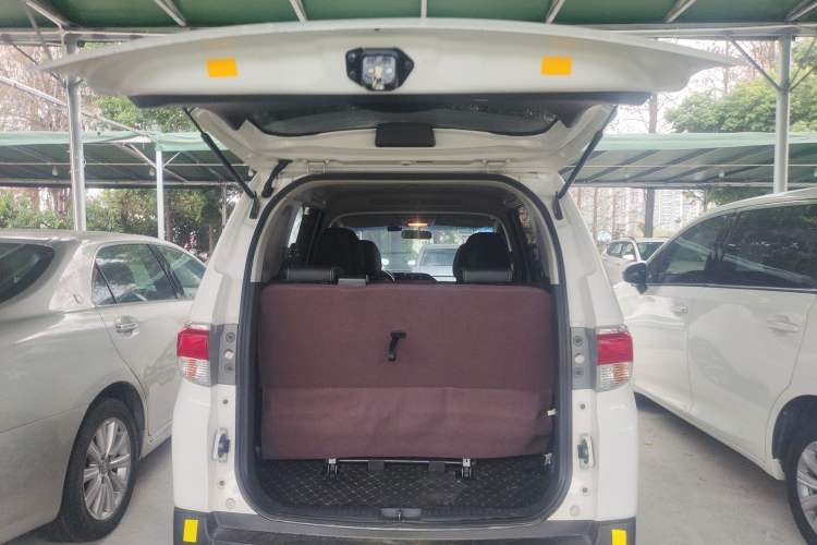 Used Venucia M50V 2017 1.6L XL CVT Luxury Edition