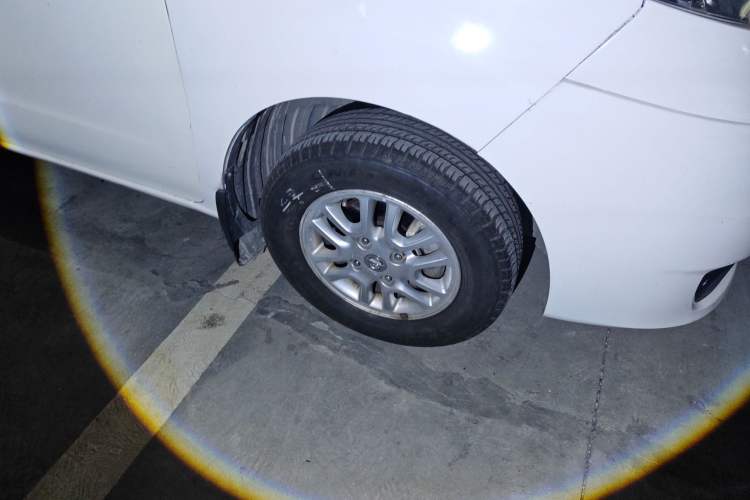 Used Nissan NV200 2010 1.6L Luxury Model Right Front Wheel Hub