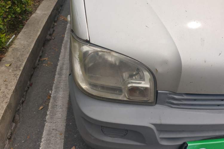 Used Wuling Zhiguang 2013 1.0L Practical Version Right Front Headlight