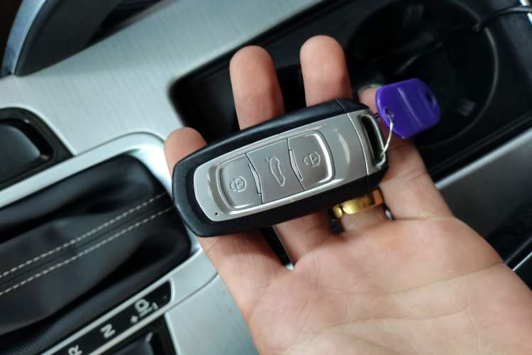 Used Geely Auto Emgrand X7 Sport 2016 1.8TD Automatic Smart Connectivity Version