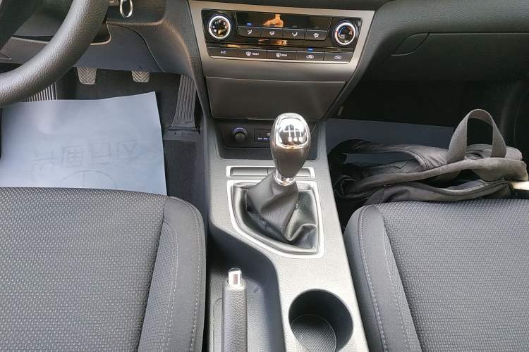 Used Hyundai Mistra 2014 1.8L Manual Comfort GL Model
