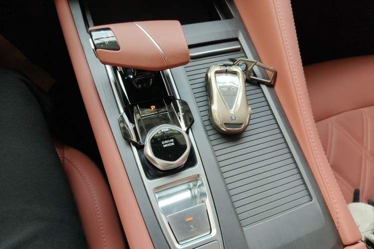 Used CHANGAN CS75 PLUS 2023 3rd Generation 1.5T Automatic Pilot Model Gear Lever