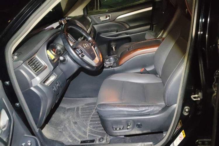 Used Toyota Highlander 2015 2.0T Four-Wheel Drive Luxury Edition 7-Seater
