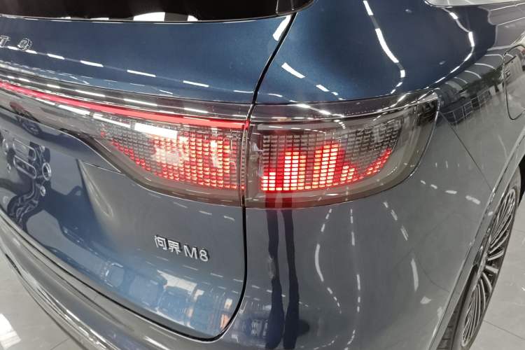 Used Hima AITO M8 2025 Extended-Range Ultra Version 53.4 kWh 5-Seater Edition Exterior 3