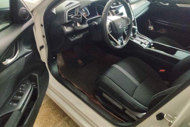 Used Honda Civic 2016 220TURBO CVT Luxury Edition
