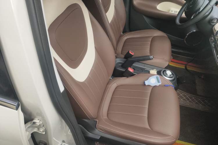 Used Wuling Bingo 2023 203km Comfort Edition Right Front Seat