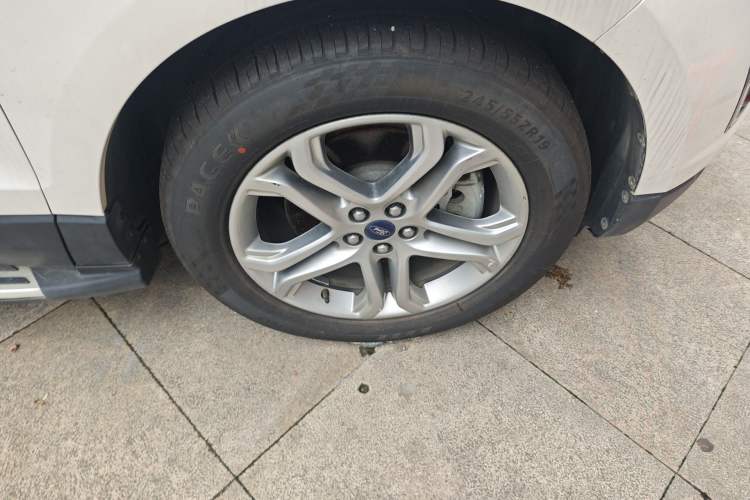 Used Ford Edge 2018 EcoBoost 245 Two-Wheel-Drive Titanium 7-Seater China V Standard Right Front Wheel Hub