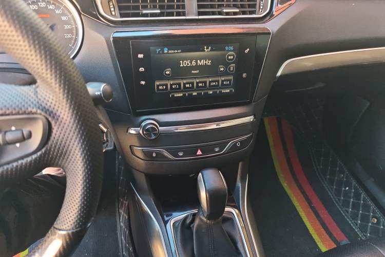 Used Peugeot 408 2016 1.6T Automatic Luxury Edition Audio And AC Panel