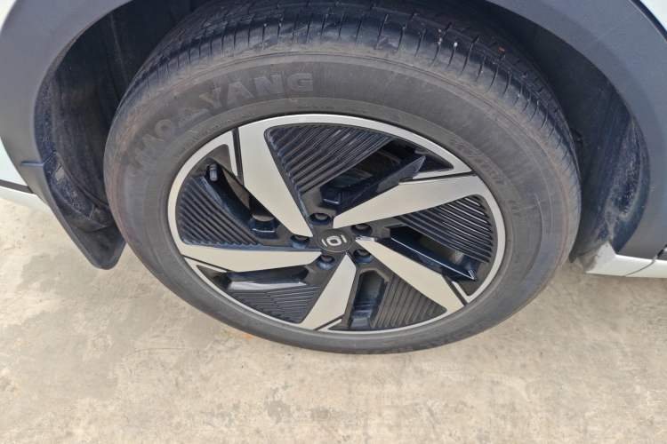 Used CHANGAN NEVO Q05 2024 Truly Delicious Version 125" Beyond-Performance Model CATL Right Rear Wheel Hub