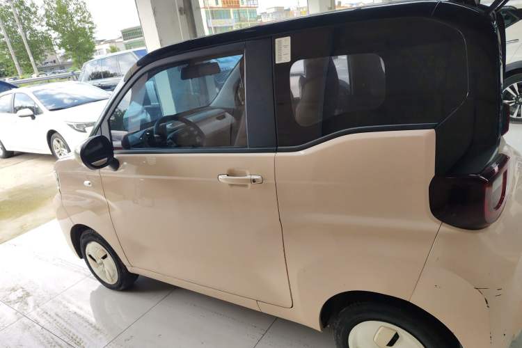 Used Chery New Energy QQ Ice Cream 2022 170km Sundae Phosphate Lithium-Ion