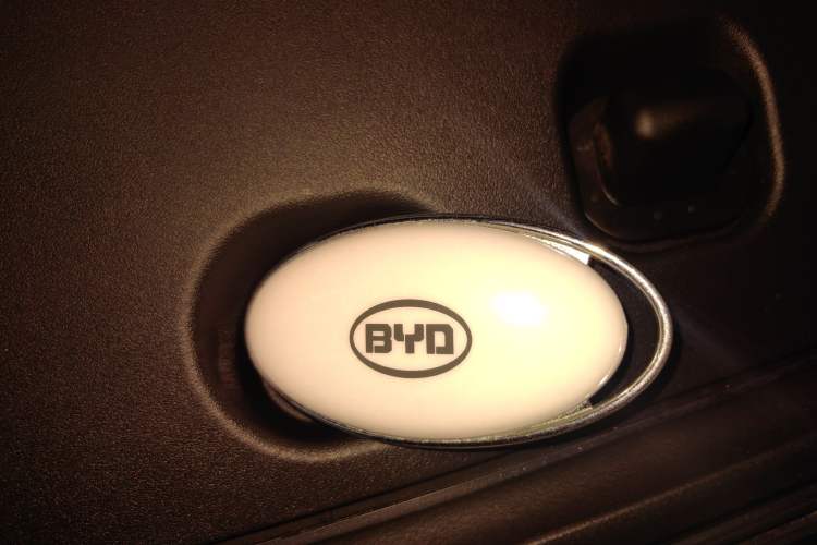 Used BYD Yuan New Energy 2018 EV360 Smart Connected Cool Model