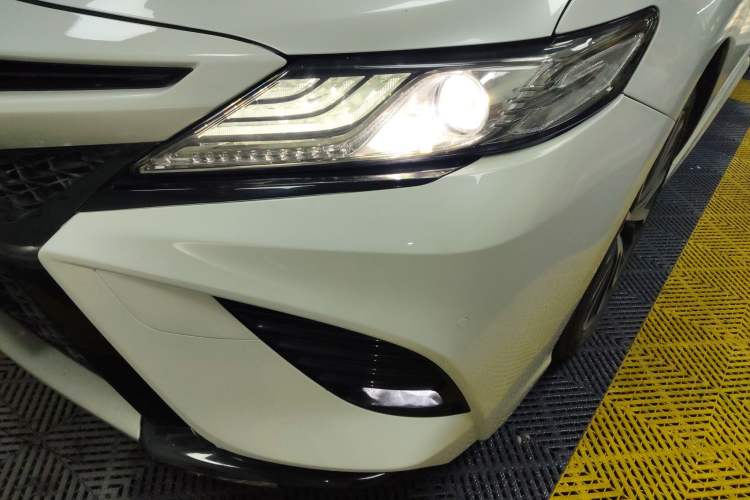 Used Toyota Camry 2019 2.5S FENGSHANG Version China VI Standard Left Front Headlight