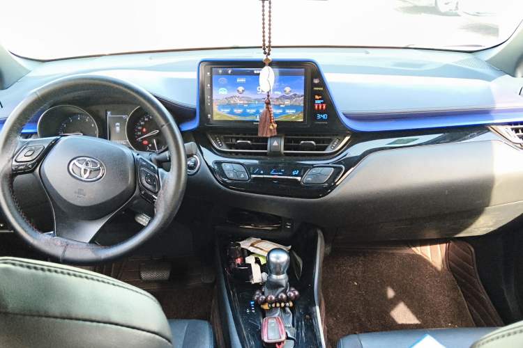 Used Toyota IZOA 2018 2.0L Yichi Version China VI Standard