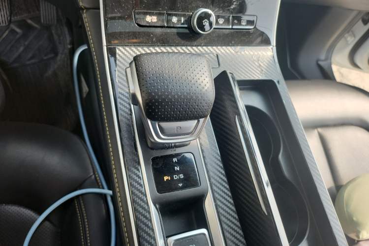 Used Roewe i6 MAX 2020 300TGI Automatic Sporty Cool Edition
