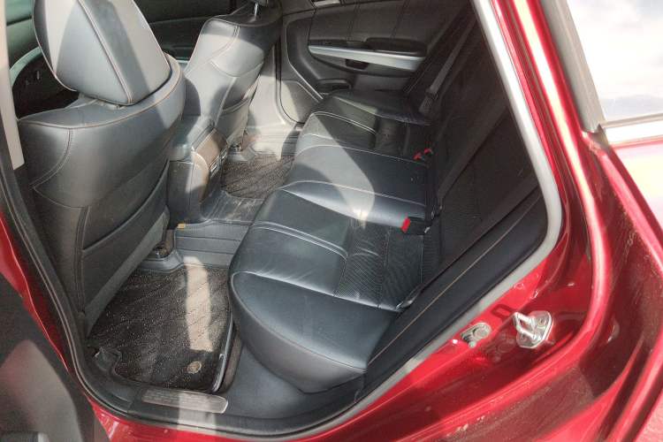 Used Honda Crosstour 2012 2.4L Luxury Edition
