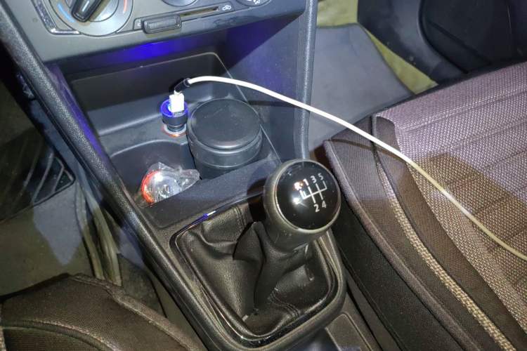 Used Volkswagen Jetta 2013 1.6L Manual Comfort Model Gear Lever