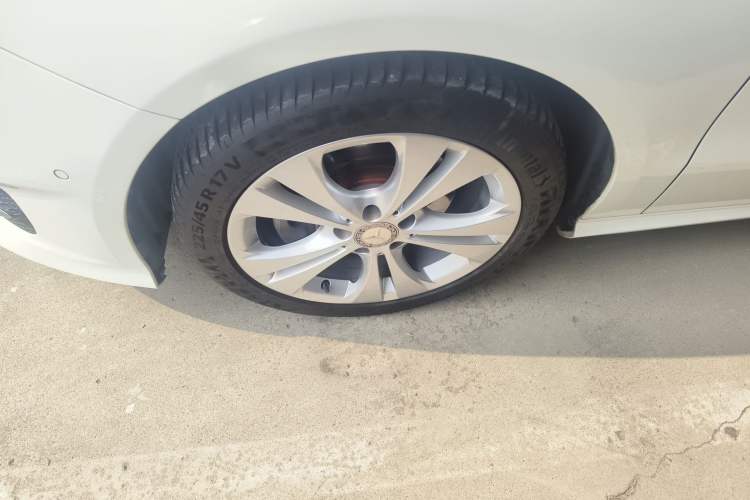 Used Mercedes-Benz B-Class 2015 B 200 Fashion Model Left Front Wheel Hub