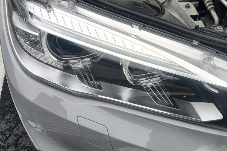 Used BMW X5 2015 xDrive28i
